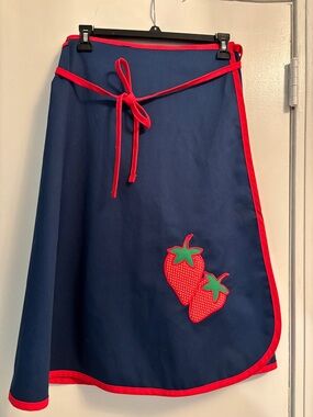 Vintage 70s wrap skirt, strawberry patch. Sz M